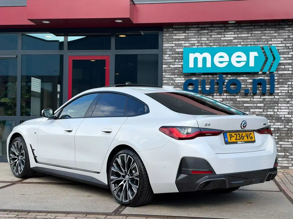 BMW i4 40 High Exec. M-SPORT SOH 96.4% l SCHUIFDA uit 2022, foto 3