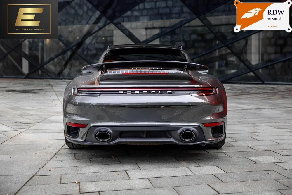 Porsche 911 3.8 Turbo uit 2021, foto 11