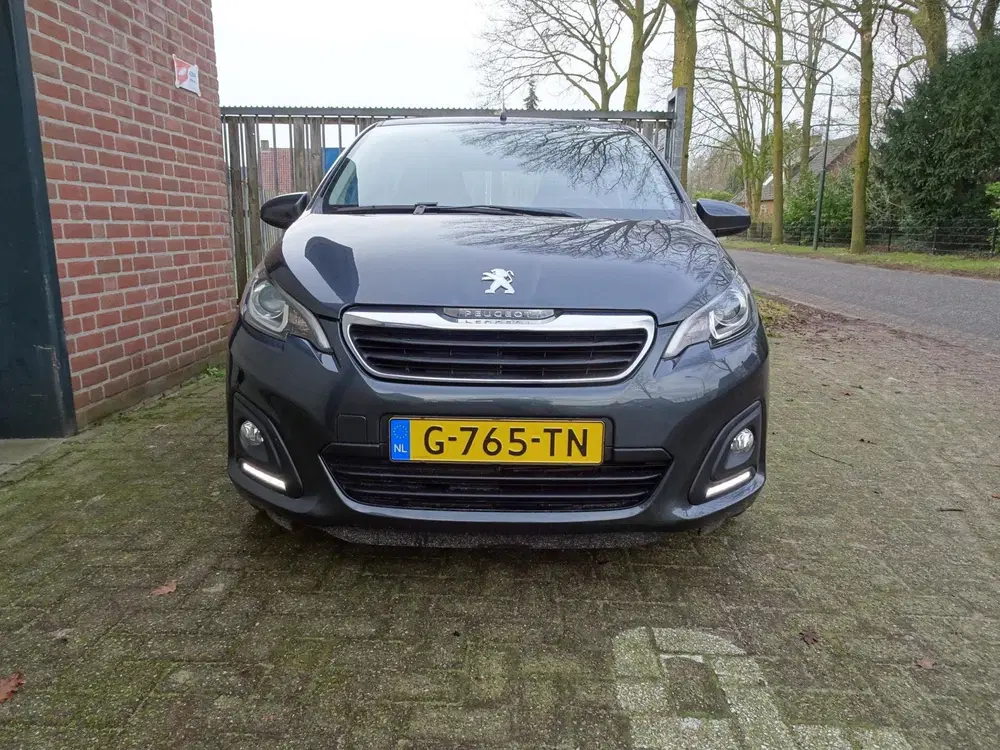 Peugeot 108 1.0 e-VTi Active 5 deurs Airco uit 2020, foto 3