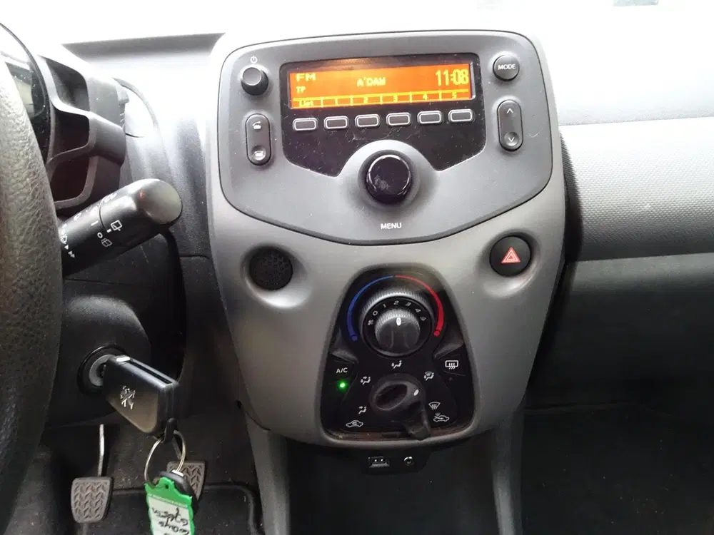 Peugeot 108 1.0 e-VTi Active 5 deurs Airco uit 2020, foto 8