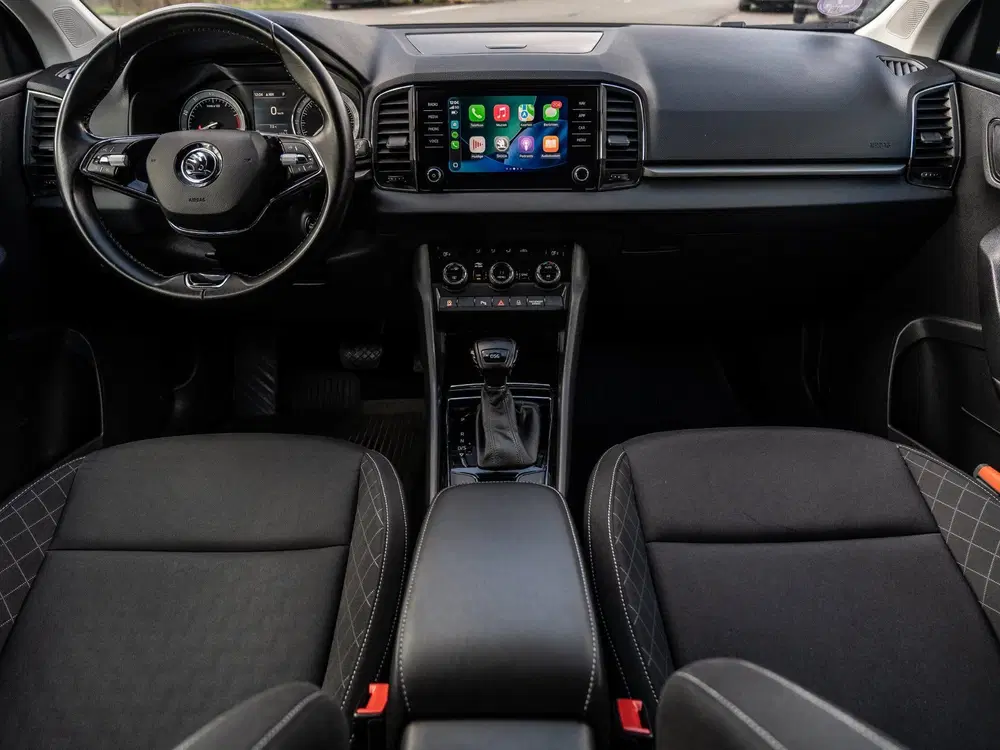 Skoda Karoq 1.5 TSI ACT Business Edition uit 2021, foto 2