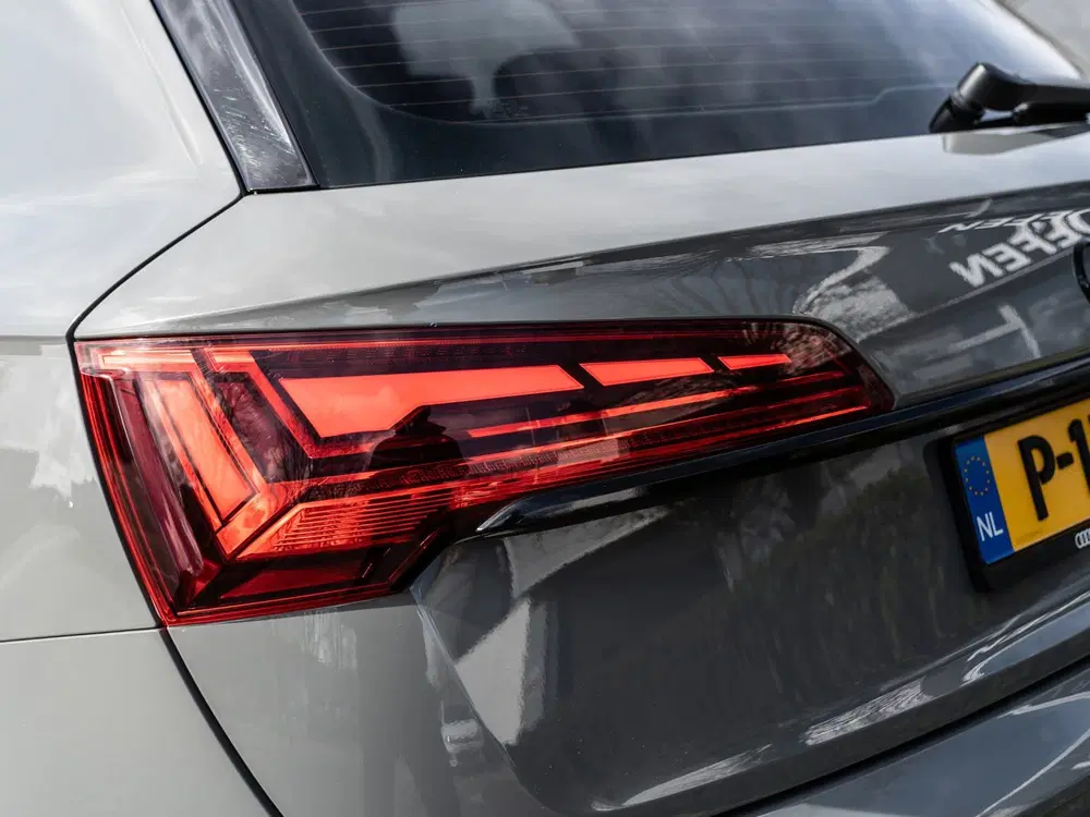 Audi Q5 50 TFSI e S edition uit 2022, foto 14