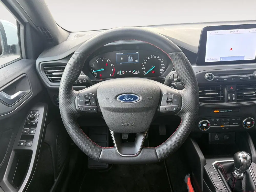 Ford Focus 1.0 EcoBoost Hybrid ST Line uit 2022, foto 11
