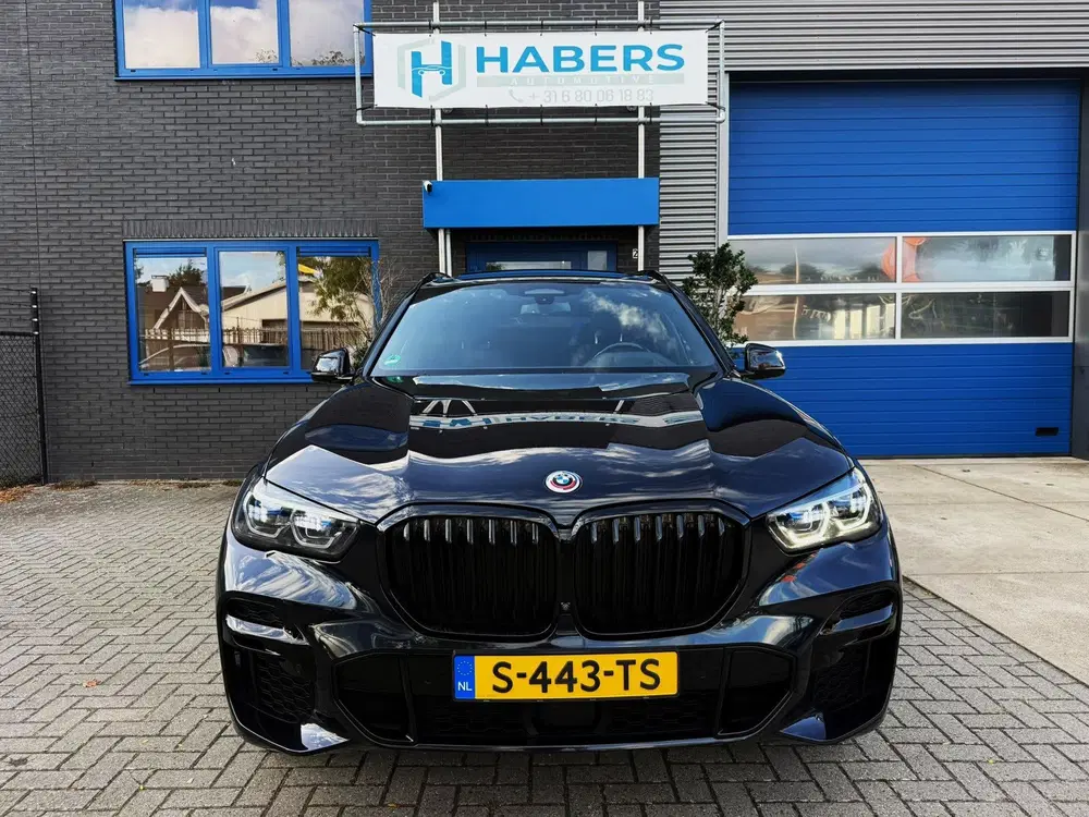 BMW X5 XDrive45e High Executive 361PK uit 2023, foto 2
