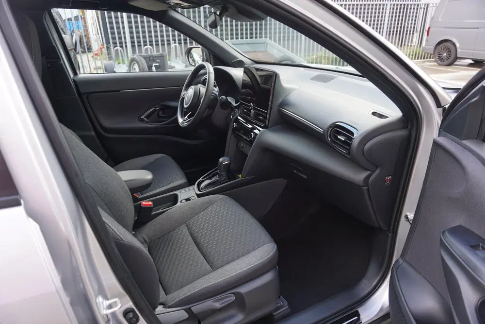 Toyota Yaris Cross 1.5 Hybrid 130 Dynamic Comfort Pack uit 2026, foto 8