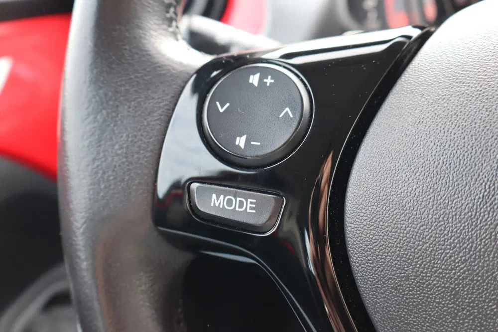 Toyota Aygo 1.0 VVT-i x-play Automaat Nederlandse auto uit 2020, foto 13