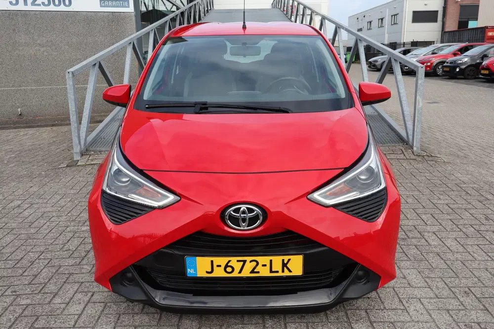 Toyota Aygo 1.0 VVT-i x-play Automaat Nederlandse auto uit 2020, foto 4