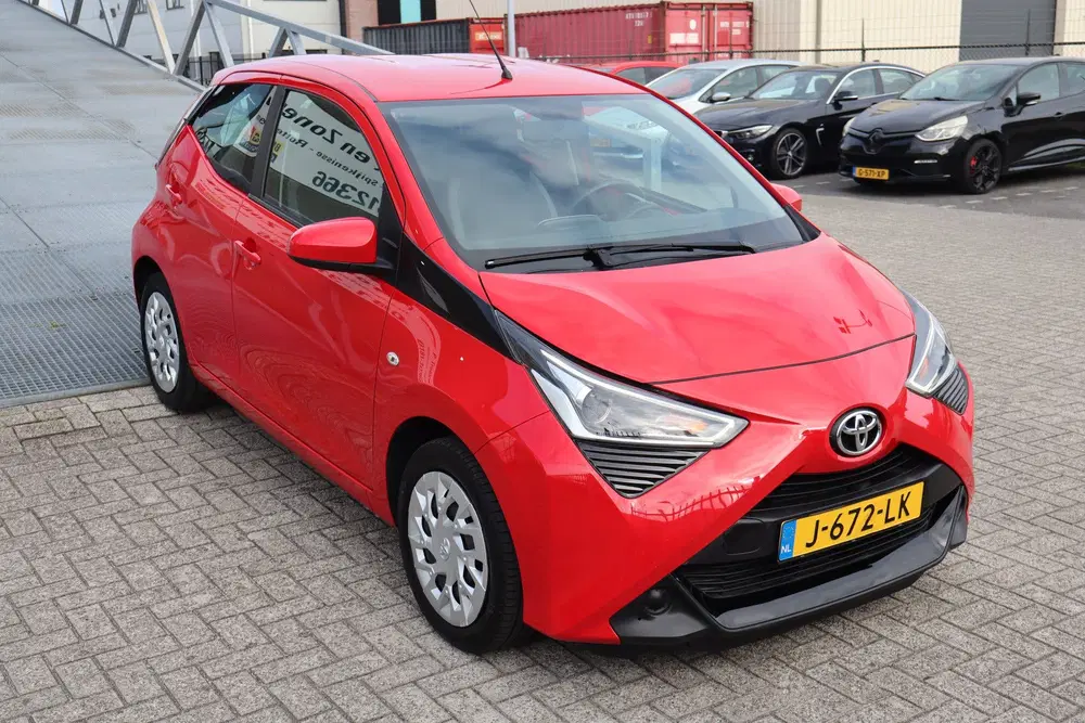 Toyota Aygo 1.0 VVT-i x-play Automaat Nederlandse auto uit 2020, foto 5