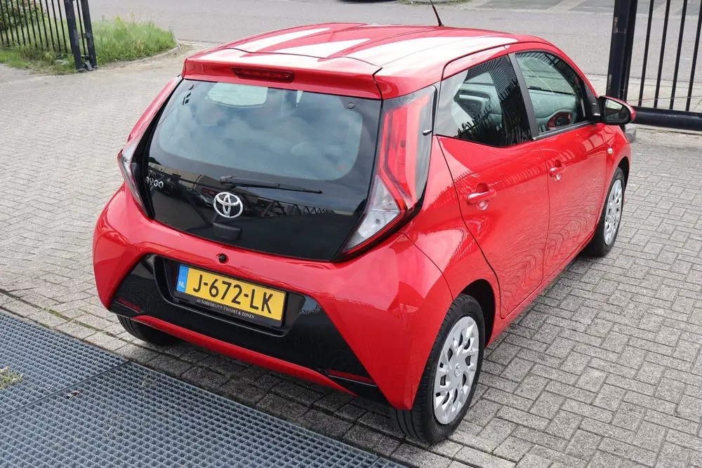Toyota Aygo 1.0 VVT-i x-play Automaat Nederlandse auto uit 2020, foto 7