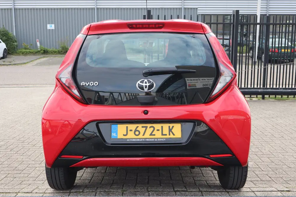 Toyota Aygo 1.0 VVT-i x-play Automaat Nederlandse auto uit 2020, foto 8