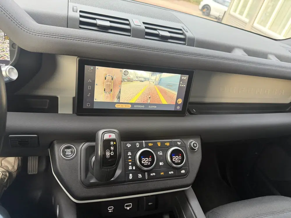 Land Rover Defender 3.0 P400 110 X-Dynamic S 5 Persoons uit 2020, foto 13