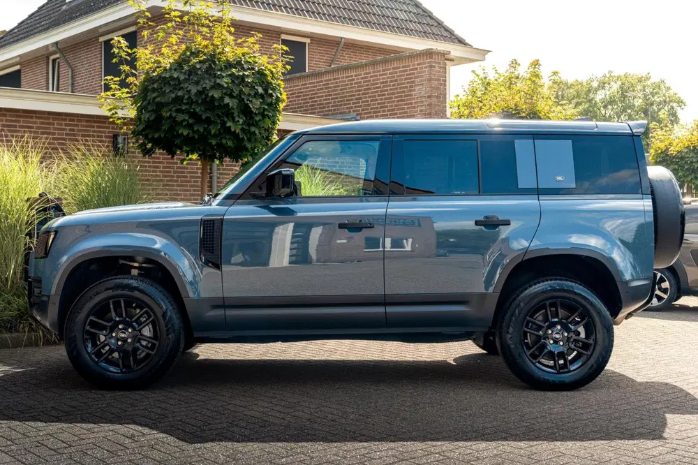 Land Rover Defender 3.0 P400 110 X-Dynamic S 5 Persoons uit 2020, foto 14