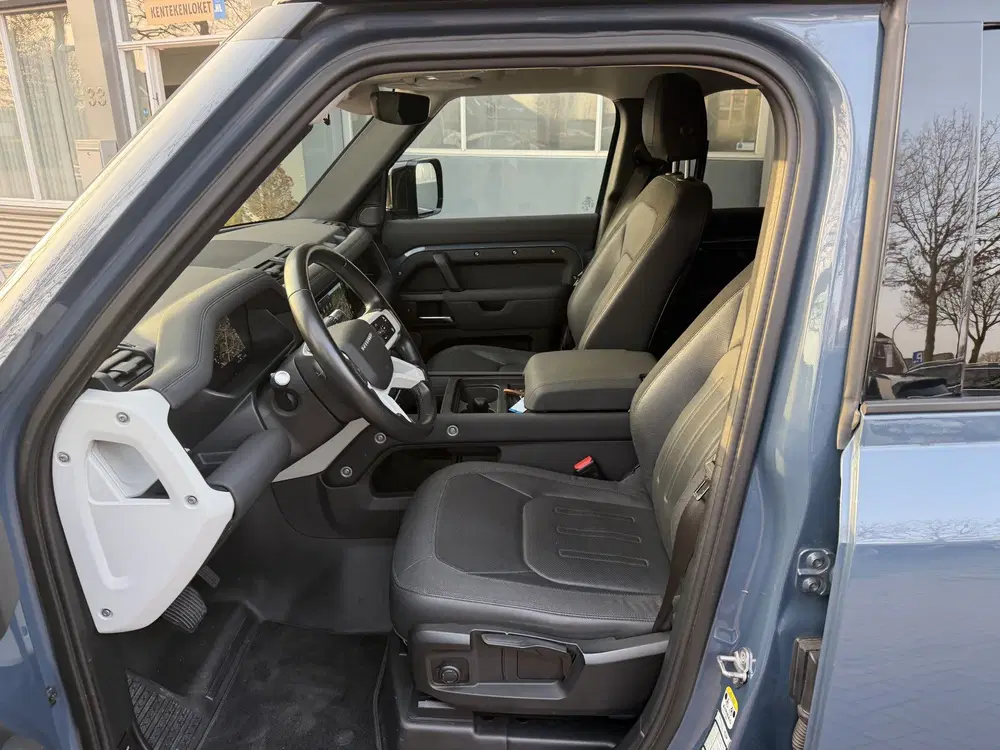 Land Rover Defender 3.0 P400 110 X-Dynamic S 5 Persoons uit 2020, foto 8