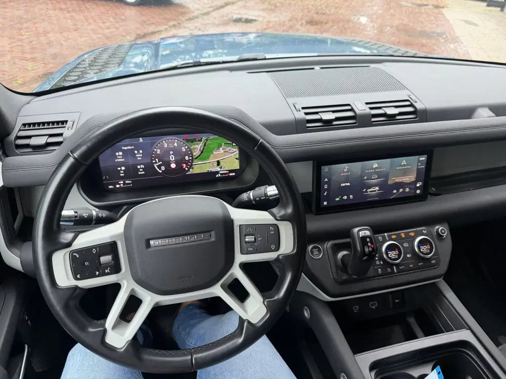 Land Rover Defender 3.0 P400 110 X-Dynamic S 5 Persoons uit 2020, foto 9