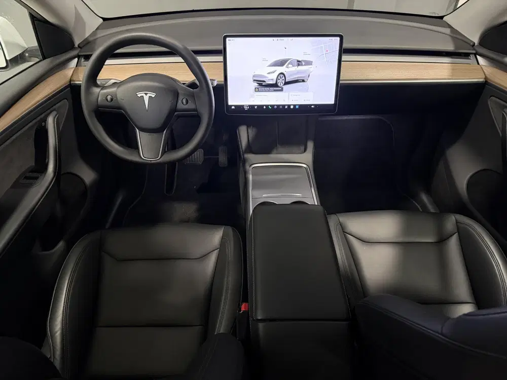 Tesla Model Y Long Range AWD 75 kWh uit 2024, foto 12