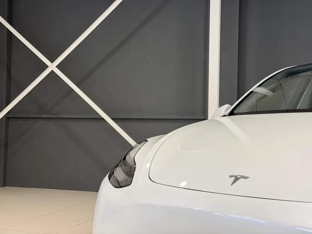 Tesla Model Y Long Range AWD 75 kWh uit 2024, foto 9