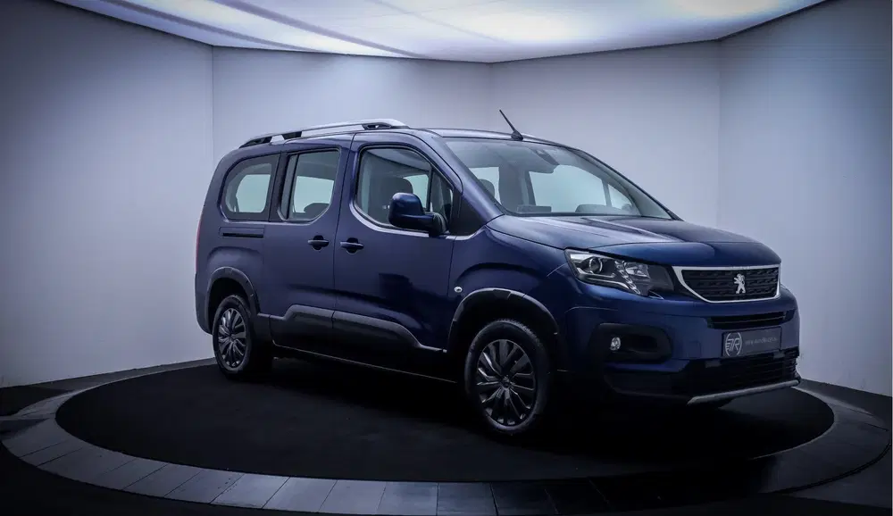 Peugeot Rifter 1.2T 7Pers ALLURE L2 NAVI uit 2019, foto 3