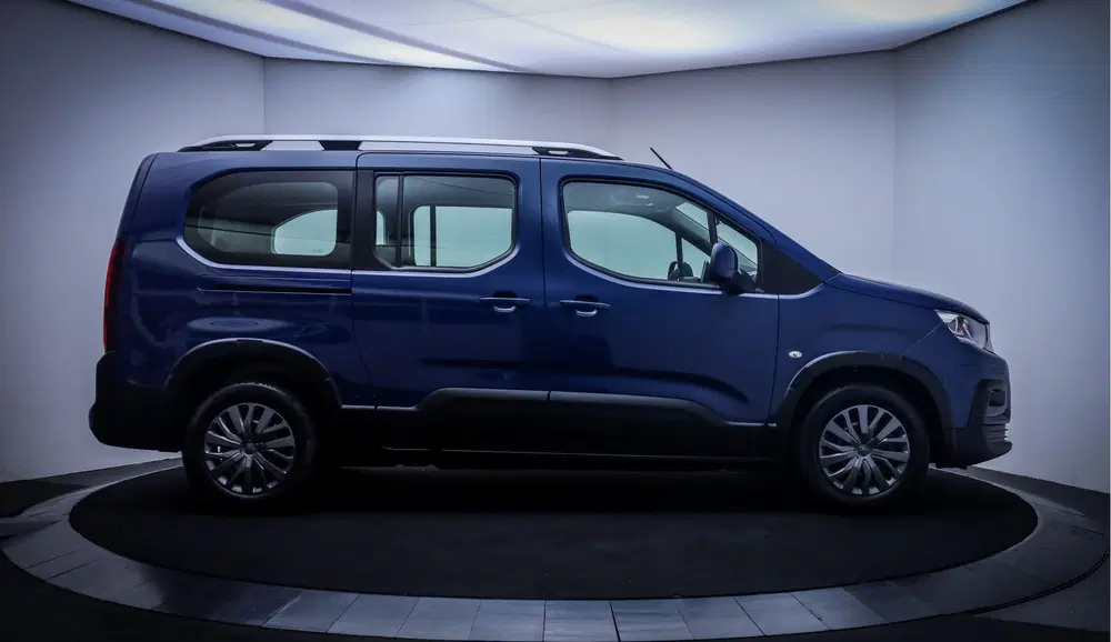 Peugeot Rifter 1.2T 7Pers ALLURE L2 NAVI uit 2019, foto 4