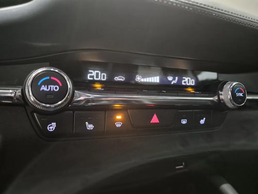 Mazda 3 2.0 e-SkyActiv-X M Hybrid 186 Luxury uit 2022, foto 10