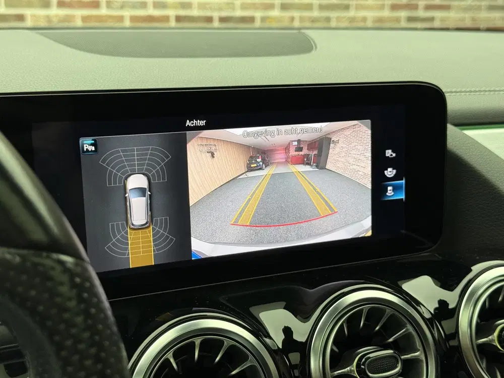 Mercedes-Benz B-Klasse 200 Business Solution AMG uit 2021, foto 15