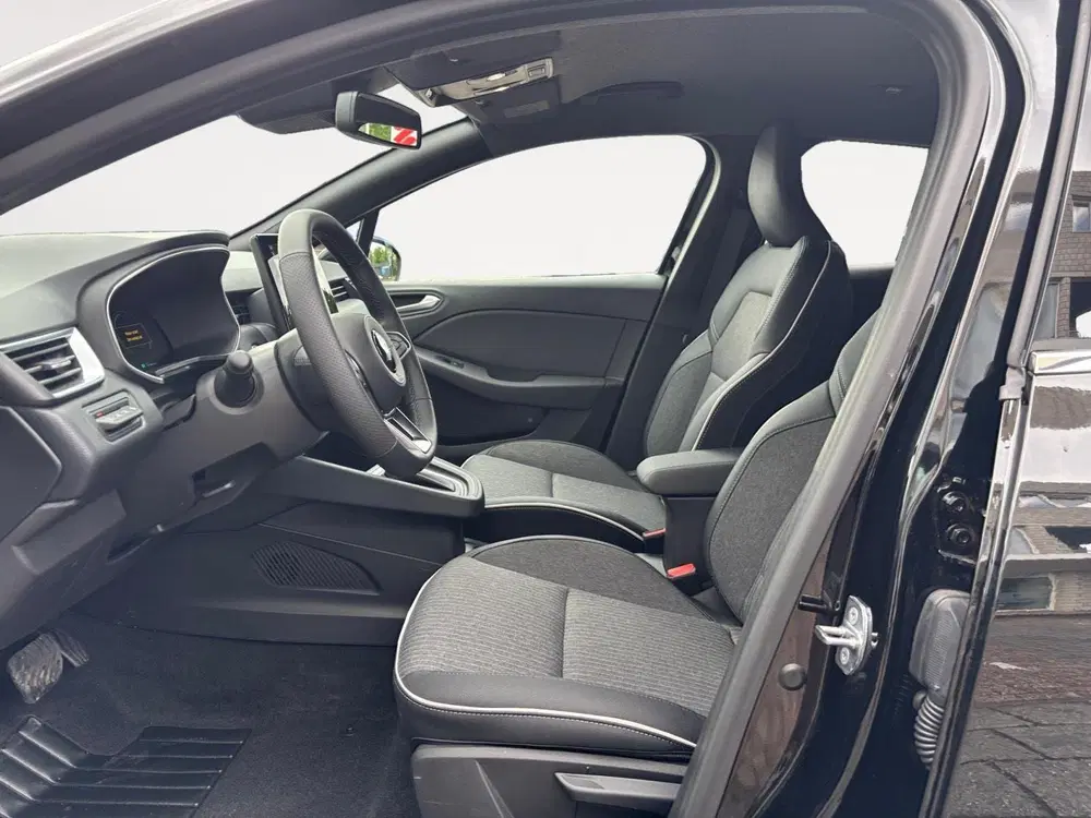Mitsubishi Colt 1.6 HEV Instyle uit 2025, foto 6
