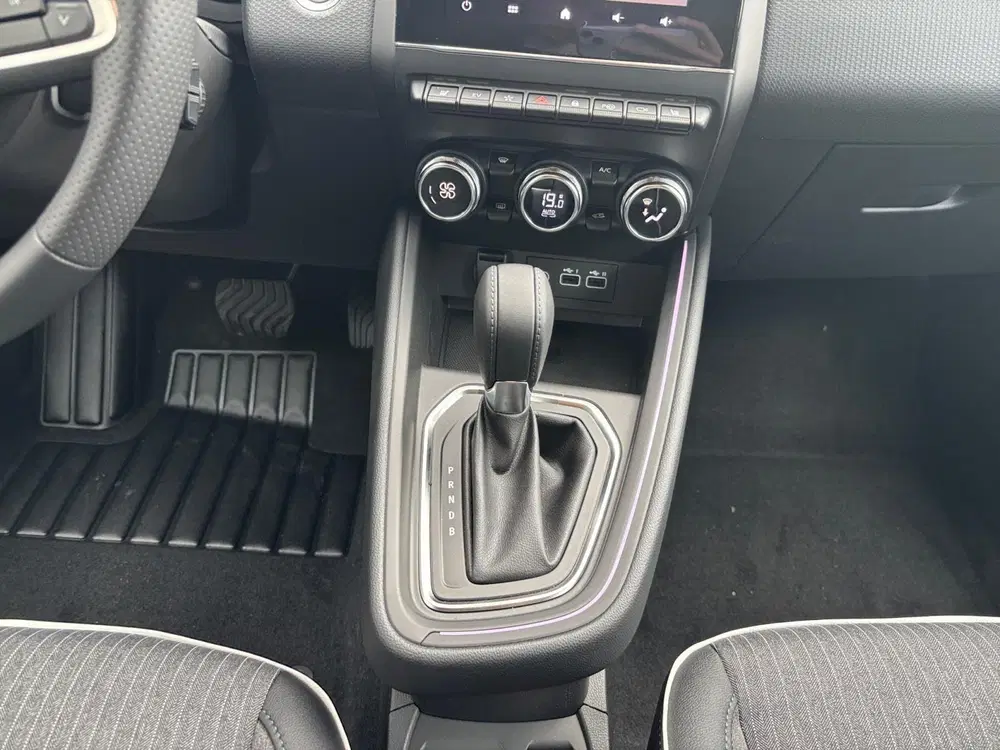 Mitsubishi Colt 1.6 HEV Instyle uit 2025, foto 9