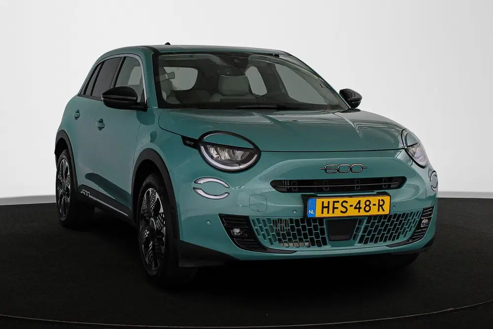 Fiat 600 1.2 Hybrid La Prima Massage Adaptieve Crui uit 2025, foto 2