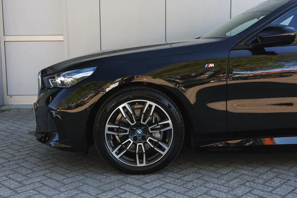 BMW i5 eDrive40 M Sport uit 2026, foto 4