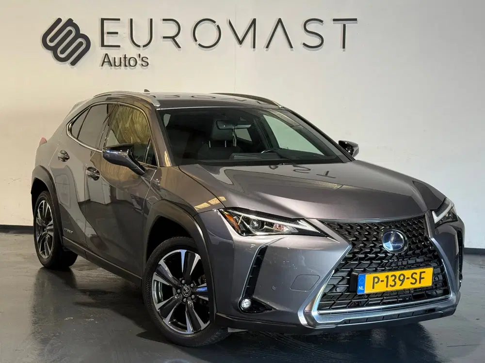 Lexus UX 250h Preference Line Hybrid Camera Cruise uit 2021, foto 5