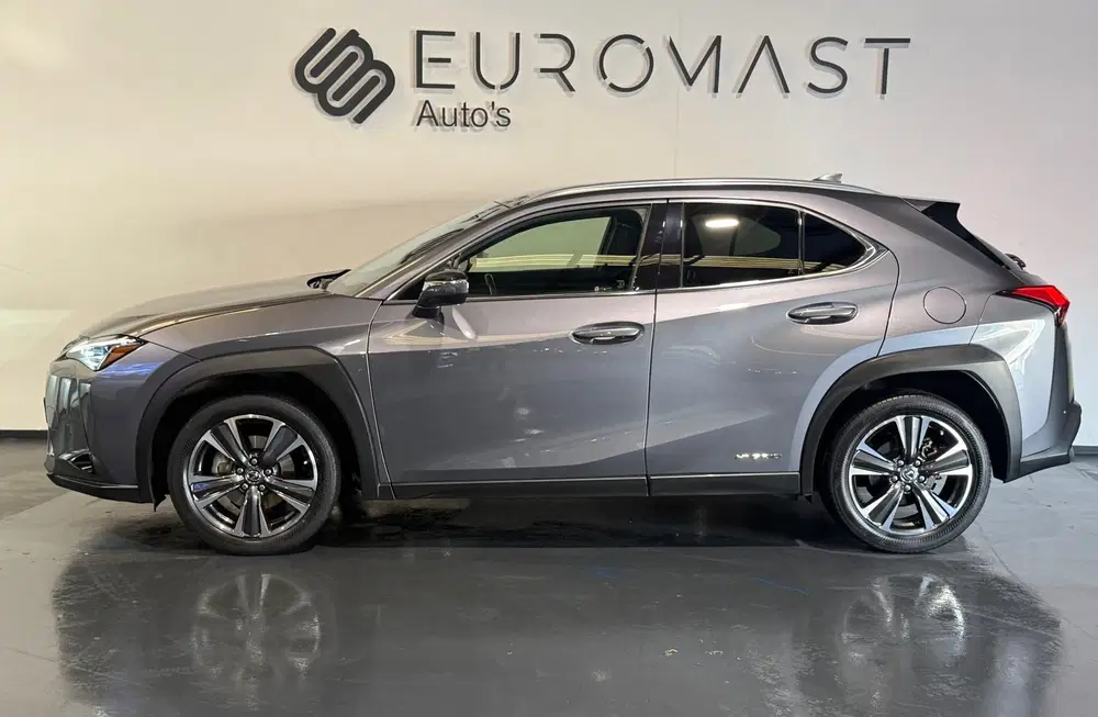 Lexus UX 250h Preference Line Hybrid Camera Cruise uit 2021, foto 8