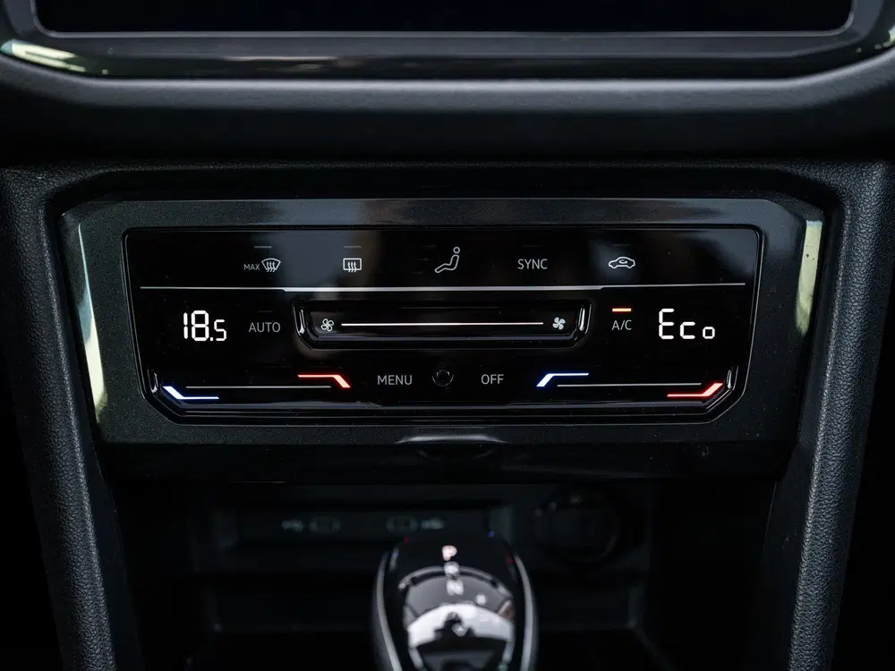 Volkswagen Tiguan 1.4 TSI eHybrid Elegance Panoramadak uit 2024, foto 12