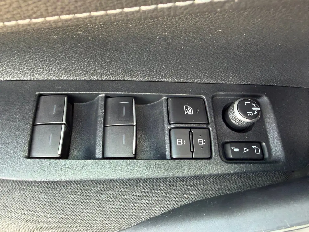 Toyota Corolla 2.0 Hybrid Dynamic uit 2020, foto 10