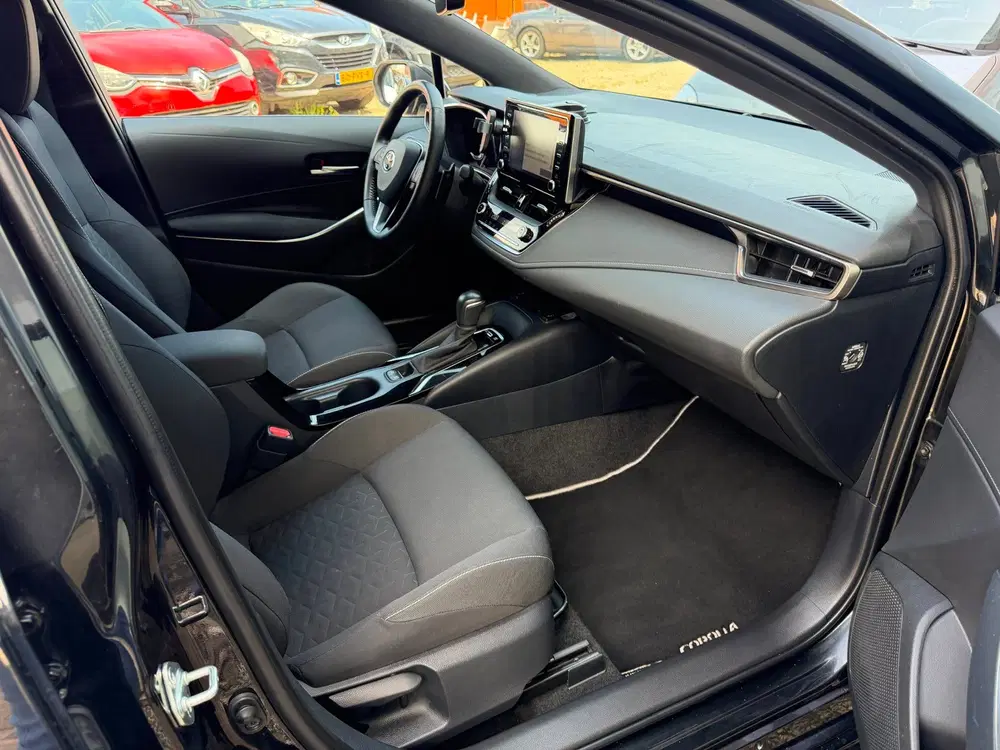 Toyota Corolla 2.0 Hybrid Dynamic uit 2020, foto 8