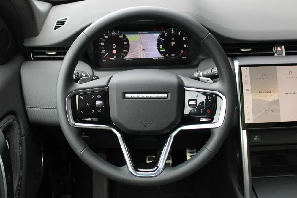 Land Rover Discovery Sport P270e Dynamic SE Pano uit 2025, foto 10
