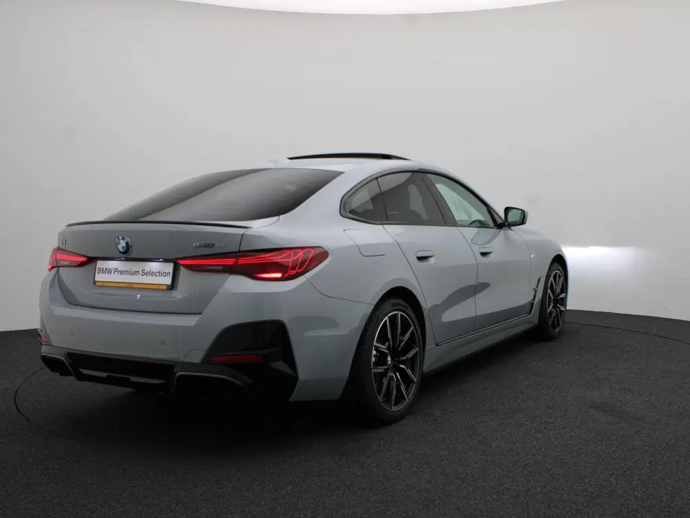 BMW i4 eDrive35 M Sportpakket Pro uit 2026, foto 2