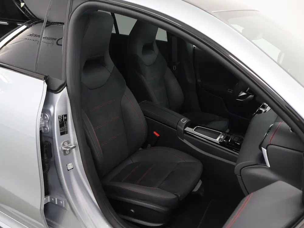 Mercedes-Benz CLA 180 Business Solutio uit 2025, foto 10