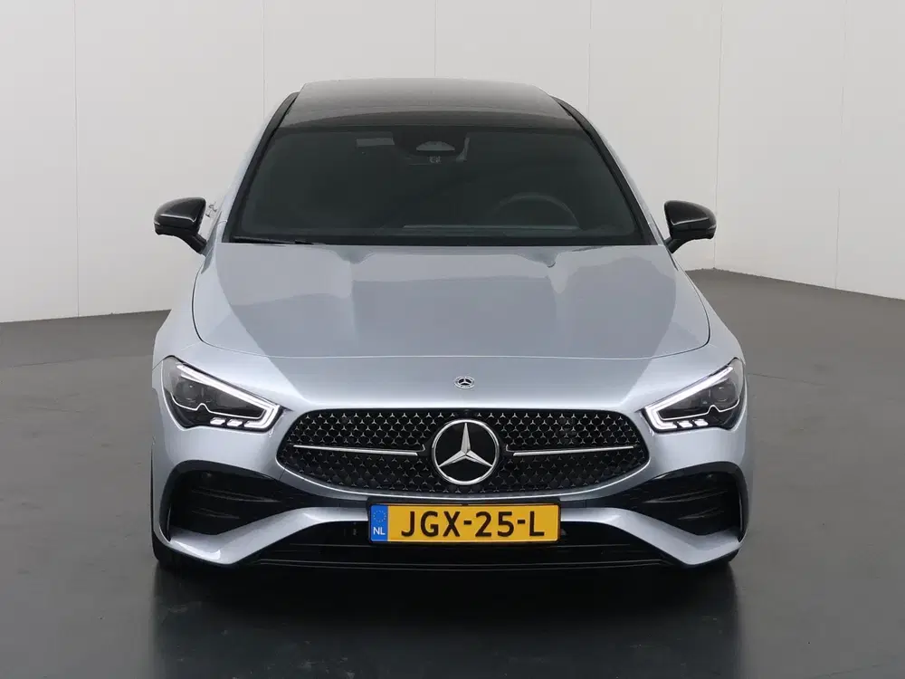 Mercedes-Benz CLA 180 Business Solutio uit 2025, foto 3