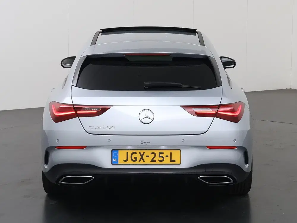 Mercedes-Benz CLA 180 Business Solutio uit 2025, foto 4