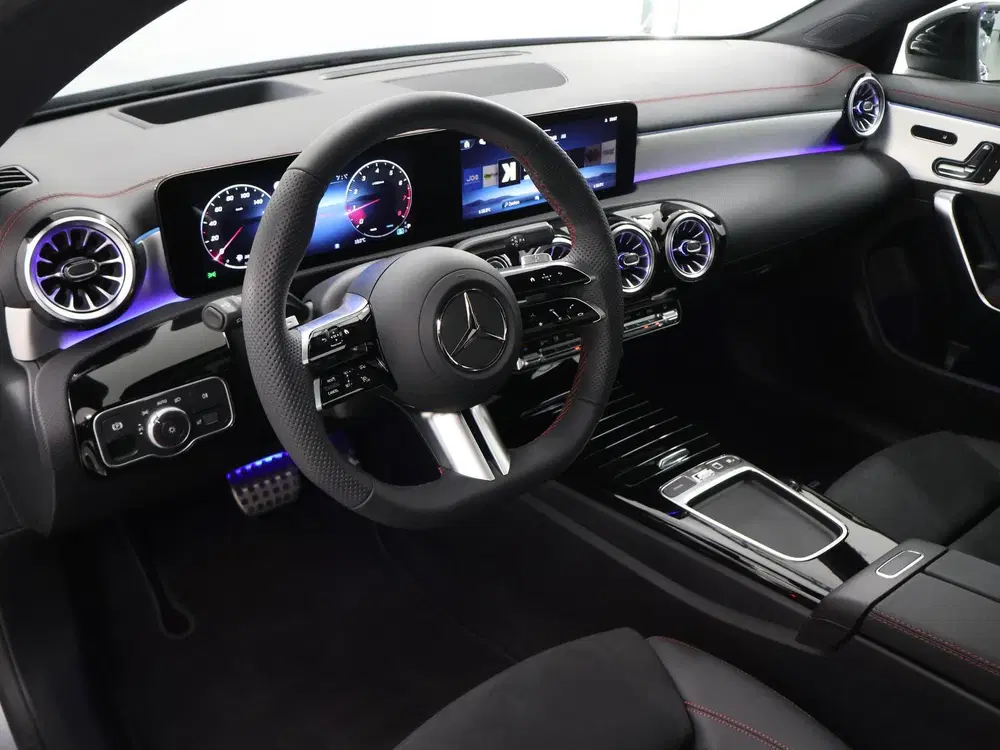 Mercedes-Benz CLA 180 Business Solutio uit 2025, foto 7