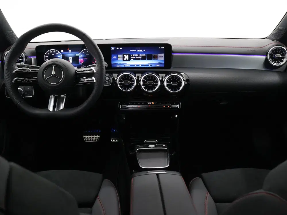 Mercedes-Benz CLA 180 Business Solutio uit 2025, foto 8