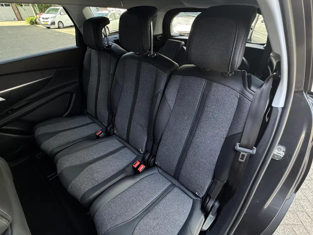 Peugeot 5008 PureTech Allure Avantage uit 2021, foto 12