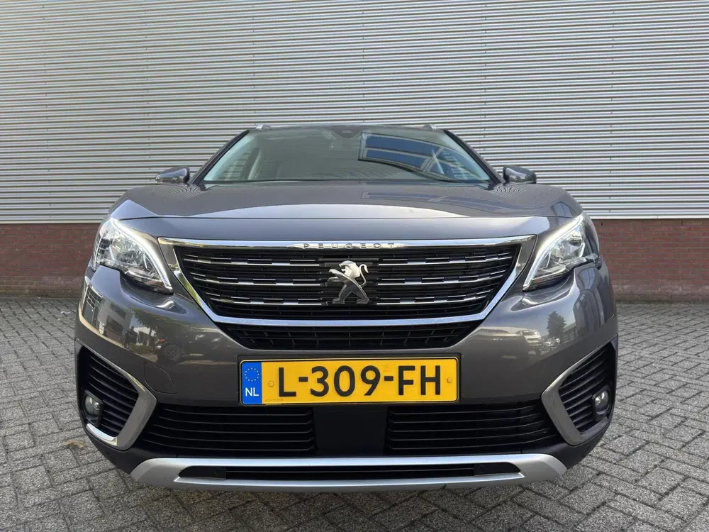 Peugeot 5008 PureTech Allure Avantage uit 2021, foto 4