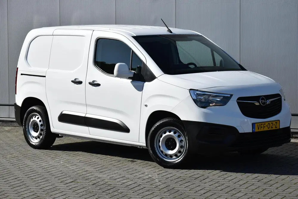 Opel Combo 1.5D Airco Cruise Navi Apple Carplay PDC E uit 2020