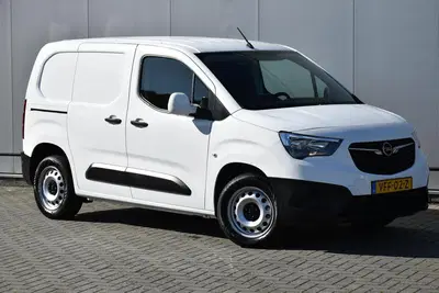 Opel Combo 1.5D Airco Cruise Navi Apple Carplay PDC E uit 2020