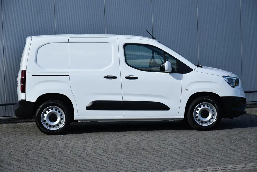 Opel Combo 1.5D Airco Cruise Navi Apple Carplay PDC E uit 2020, foto 2