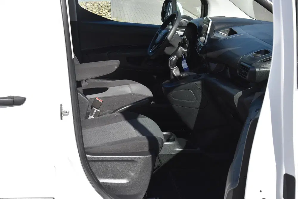 Opel Combo 1.5D Airco Cruise Navi Apple Carplay PDC E uit 2020, foto 9