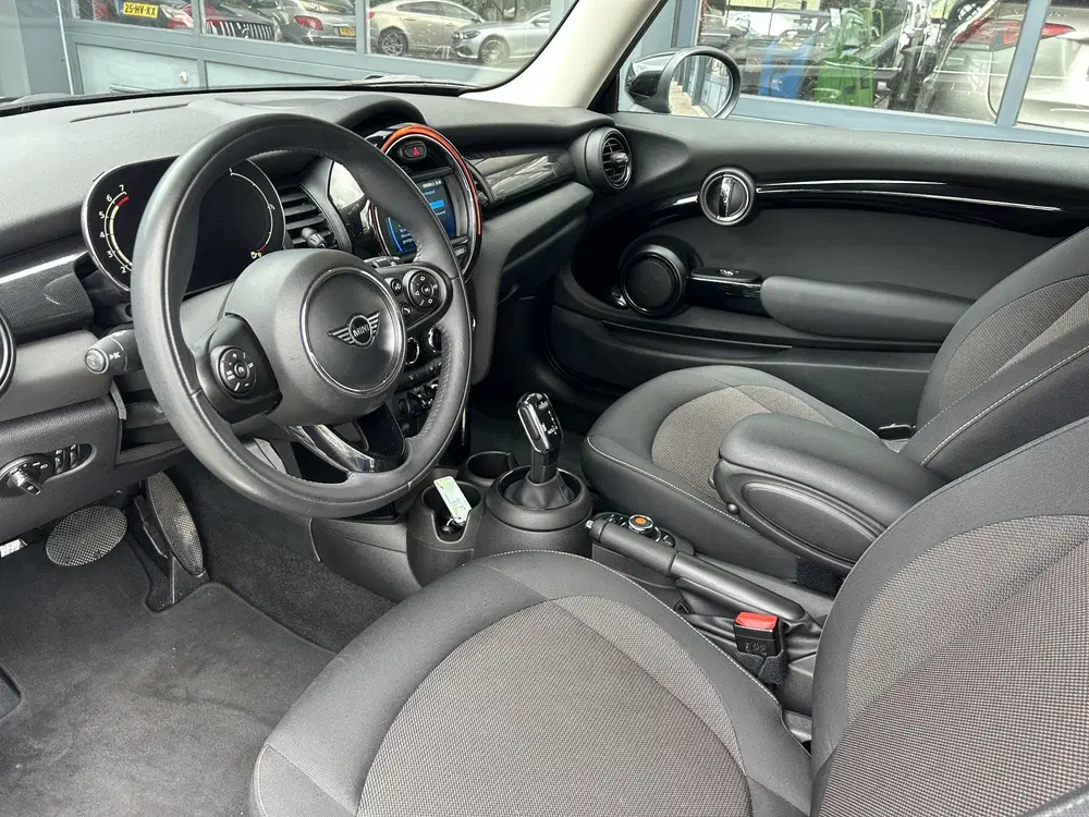 Mini Cooper 1.5 Cooper Chili uit 2020, foto 3