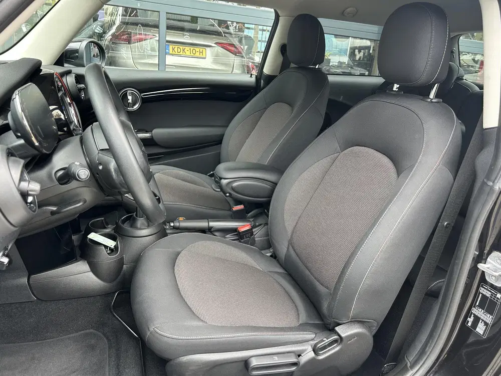 Mini Cooper 1.5 Cooper Chili uit 2020, foto 4