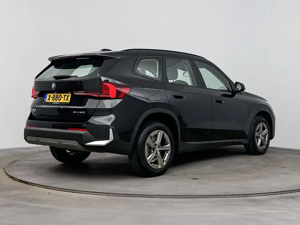 BMW X1 sDrive20i Automaat uit 2024, foto 4