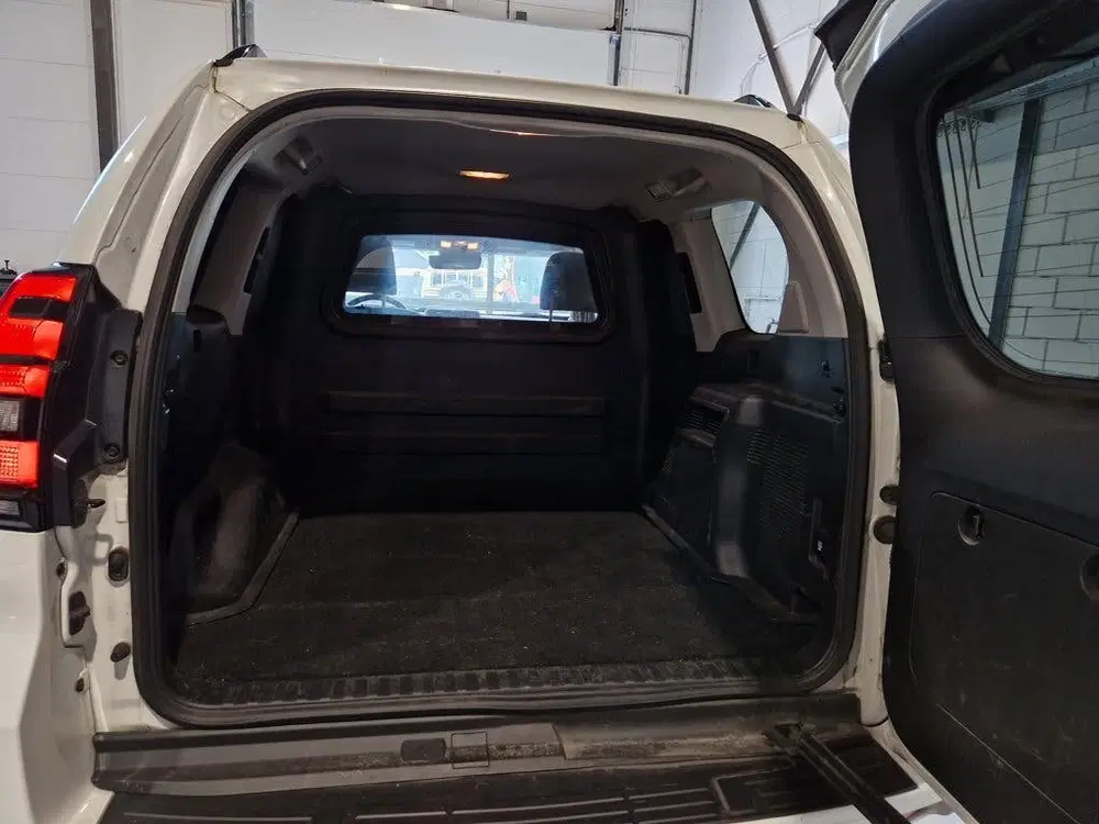 Toyota Land Cruiser 2.8 D-4D-F Executive Grijs kenteken uit 2021, foto 14